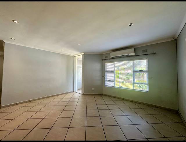 4 BEDROOM HOUSE FOR SALE IN MEER EN SEE